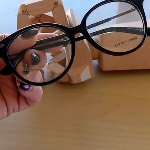 Bottega Vanetta round glasses